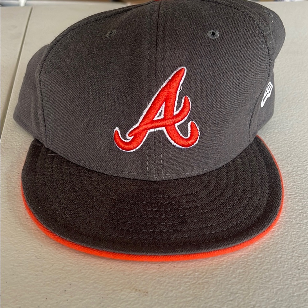 Atlanta braves Gray and orange  Baseball Cap (Fitted)